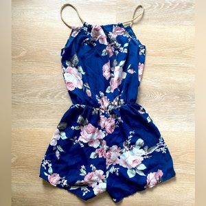 Floral romper - Size S/M